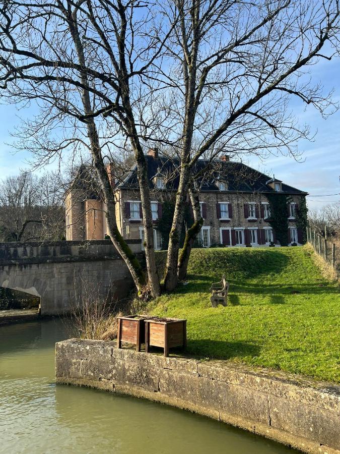 Maison Ichigo Bed & Breakfast Voutenay-sur-Cure Exterior photo